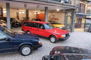 VOLVO 240 2.0 cat Station Wagon Polar