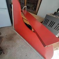 Bella scrivania sospesa