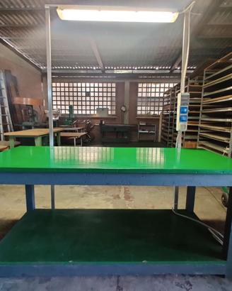 Tavolo in legno 2200x850xh 950 mm ELETTRIFICATO