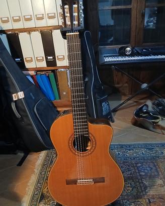 Chitarra Takamine