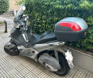 Piaggio MP3 300 revisionato - nessuna spesa