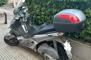 Piaggio MP3 300 revisionato - nessuna spesa