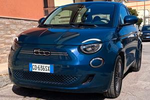 Fiat 500e elettrica ICON 42kwh come nuova