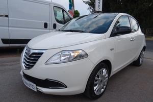Lancia Ypsilon 1.2 69 CV 5p Platinum TETTO APRIBIL