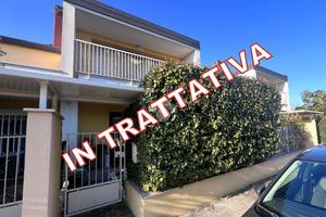 VILLA A SCHIERA A RIMINI