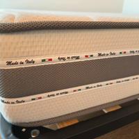 Letto 190x160 con doghe in legno