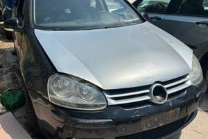VOLKSWAGEN GOLF per ricambi usati