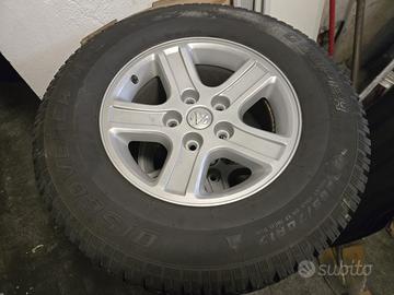 Cerchi e gomme dodge ram come nuove