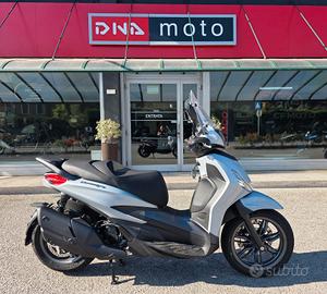 Piaggio Beverly 400 