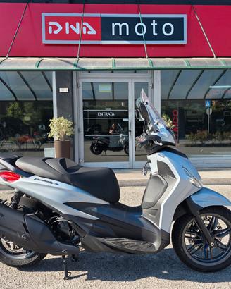Piaggio Beverly 400 