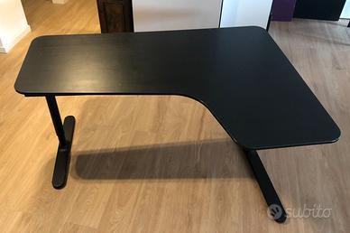 scrivania angolare nera