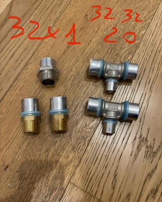 Set 5 raccordi NUOVI multistrato 32 a pressare