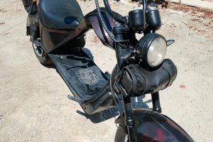 scooter elettrico modello chopper 