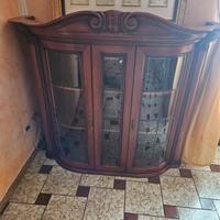 vetrina in legno massello