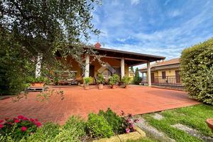 VILLA SINGOLA A SONA