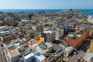 Ampia abitazione con terrazzo a livello