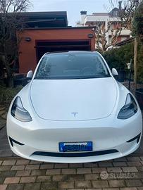 Tesla Model Y RWD 2/2024 km 28000