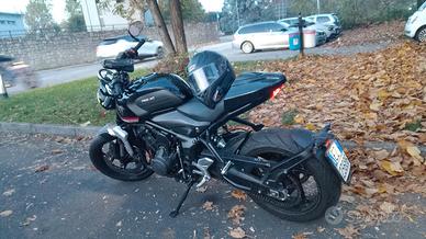 Triumph Trident 660cc Quickshifter 
