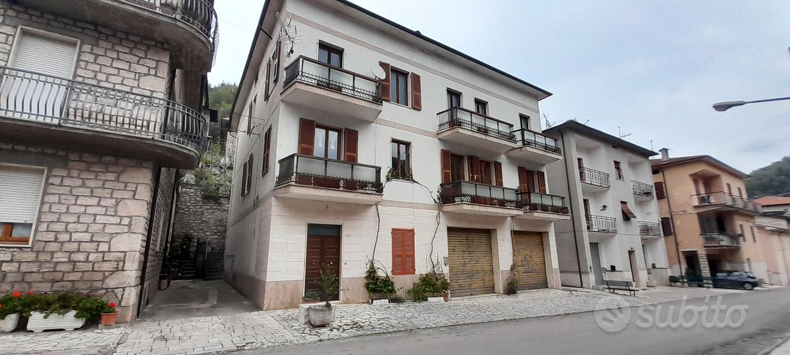 Intera casa indipendente o porzione da concordare - Vista 2