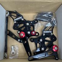 Pedane Street-Racing Regolabili Accossato, per Apr