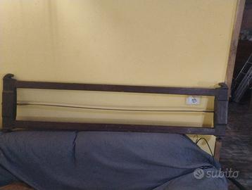 Antica sega in legno.