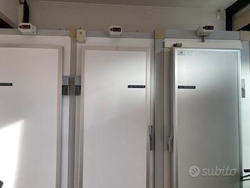 2 armadi frigiriferi piu un congelatore