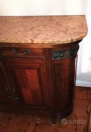 Mobile antico con pianale in marmo