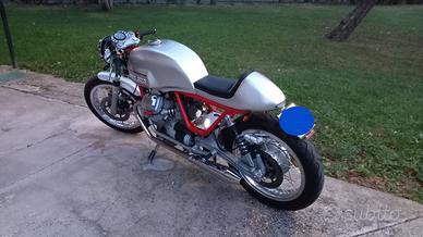 Moto Guzzi V35 Imola 1982 Café Racer - Restaurata