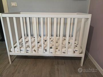 lettino Ikea con materasso nuovo