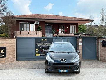 Peugeot 207 1.4 HDi 70CV 5p. XT