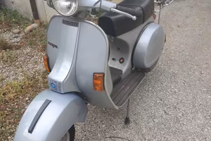 Vespa PX 200