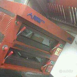 Forno Moretti grande capienza interna.