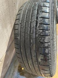 Set completo cerchi e gomme 18”x235/55 Audi