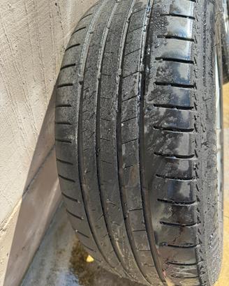 Set completo cerchi e gomme 18”x235/55 Audi