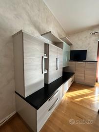 Composizione di mobili da soggiorno