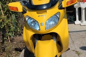  scooter Burgman 650 km57000 anno 2002 unico 