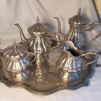 Servizio in Peltro 95%"CC" con
Vassoio Vintage