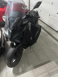 Yamaha x-max 300