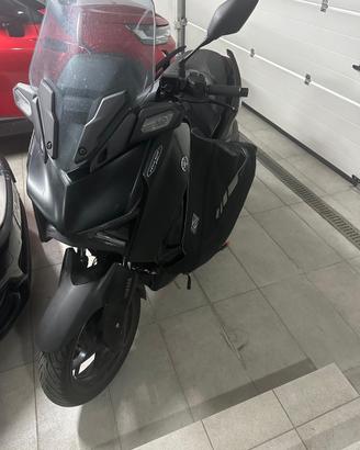 Yamaha x-max 300