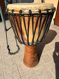 Tamburo Djembe africano