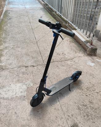 monopattino elettrico xiaomi