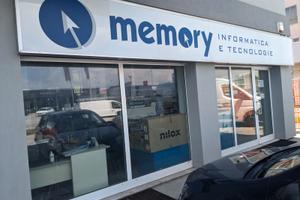 Negozio per attività commerciale in Viale Venezia