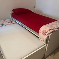 letto doppio scorrevole con cassetti e materassi