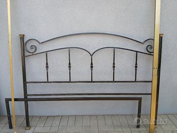 struttura letto in ferro battuto 