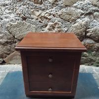 Comodino  "Moderno"