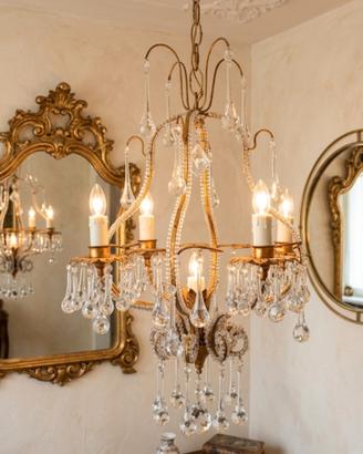 lampadario vintage con cristalli