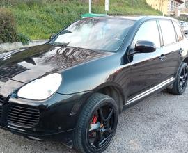 PORSCHE Cayenne 3.2 v6 gpl allestimento turbo