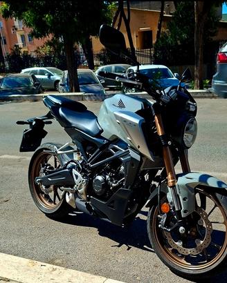 Honda CB 125 R 2023 - 7.800 km