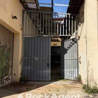 INDIPENDENTE CON RESEDE ESTERNA