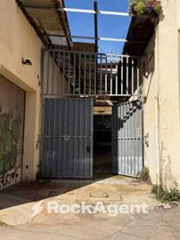 INDIPENDENTE CON RESEDE ESTERNA